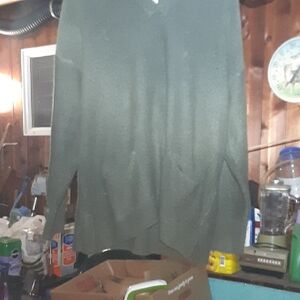 Marled V-Neck Sweater in Forest Green